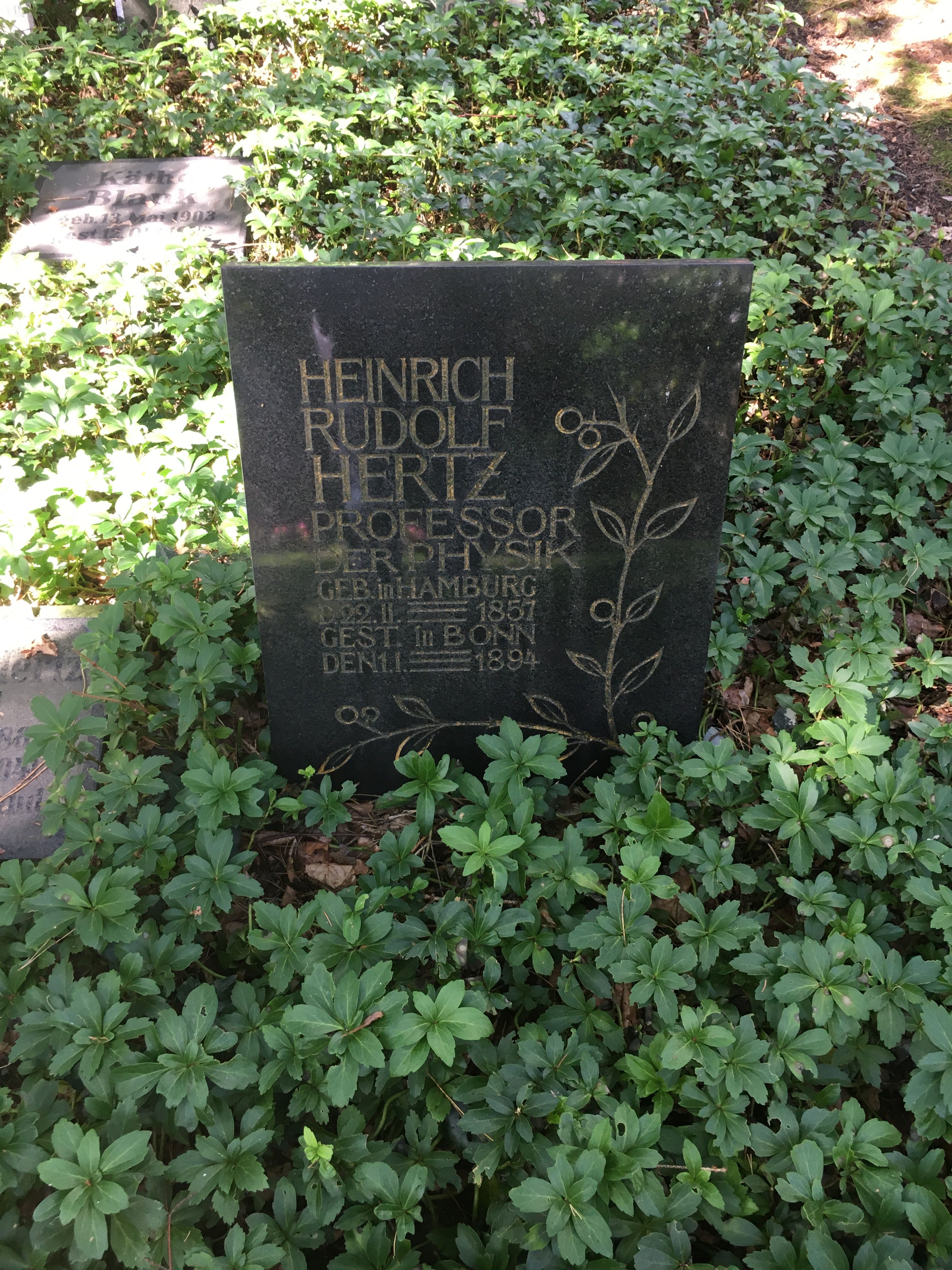 Grabstätte von Heinrich Hertz auf dem Friedhof Ohlsdorf