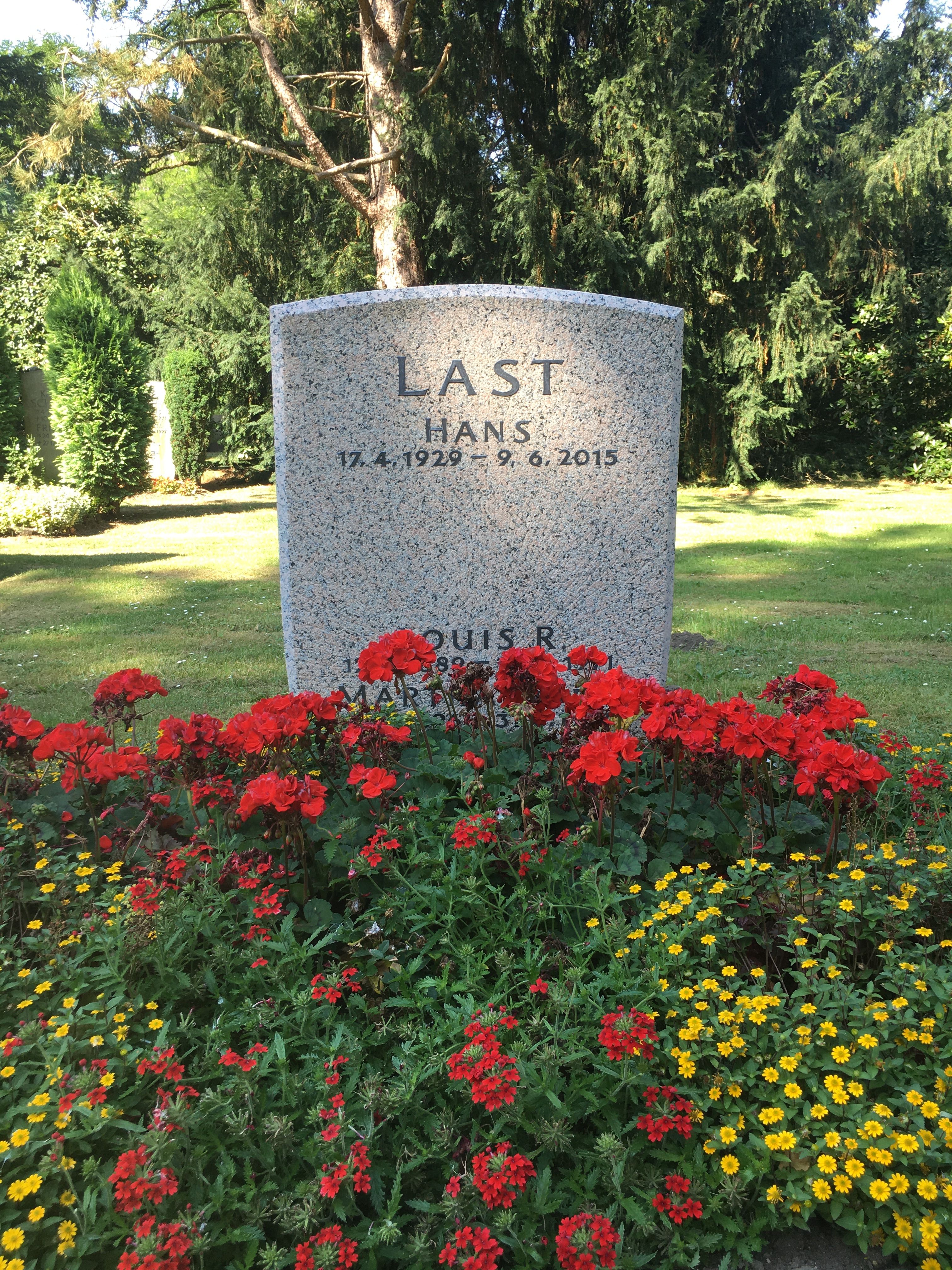 Grabstätte von James Last auf dem Friedhof Ohlsdorf